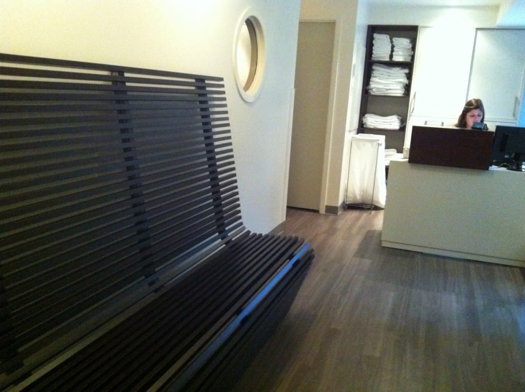 Détail finitions rénovation commerciale Pressurat