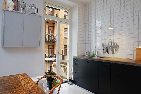 Espace de vie blanc minimaliste - Design intérieur commercial Québec