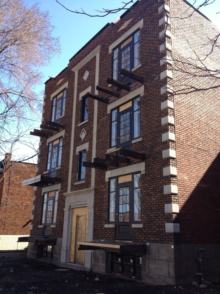 Balcons restaurés immeuble résidentiel Pie-IX