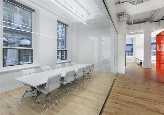 Cloisons de verre - Aménagement commercial design Vieux-Montréal