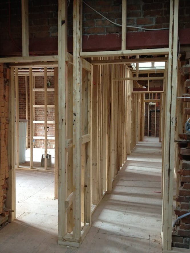 Gestion de projet de rénovation, 2x4, rénovation commerciale, rénovation résidentielle multi-logement, design & construction,