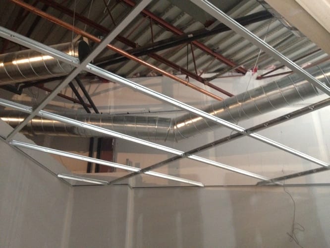 Travaux de systèmes intérieurs, gestion de projet, design, rénovation générale commerciale