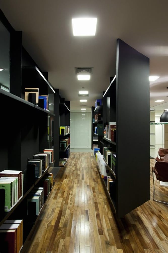 Bureau privé design commercial deux étages