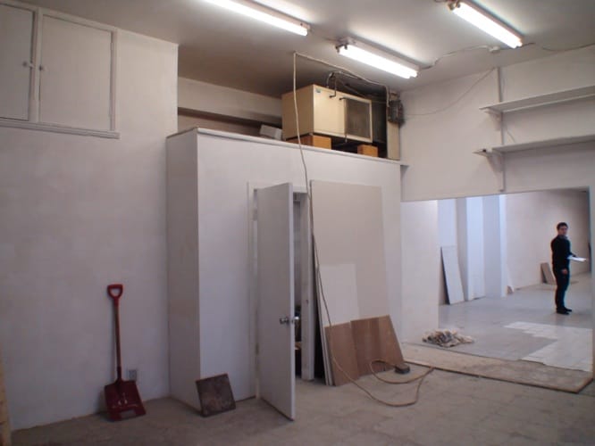 Enlèvement plafonds suspendus, démolition commerciale