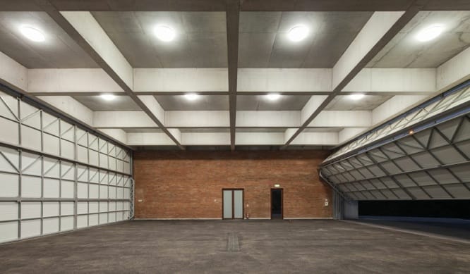 Détails maçonnerie, structure brique, architecture fonctionnelle, design contemporain