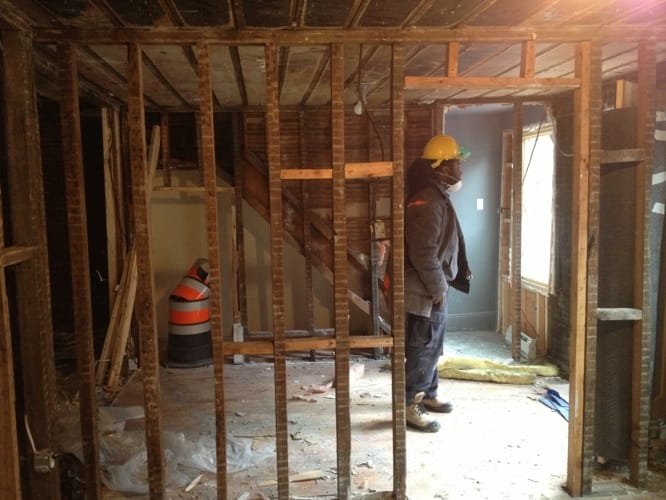 Structure bois exposée - rénovation résidentielle Montréal