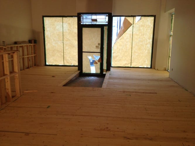 Comptoir-bar en construction - Mobilier ébénisté