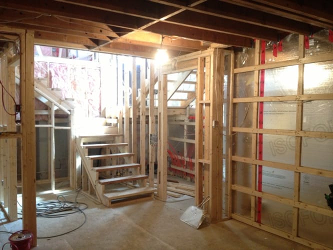 Détail installation fenêtres haut de gamme