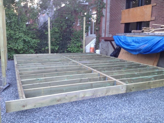 Terrasse cèdre complétée - fin de phase 1