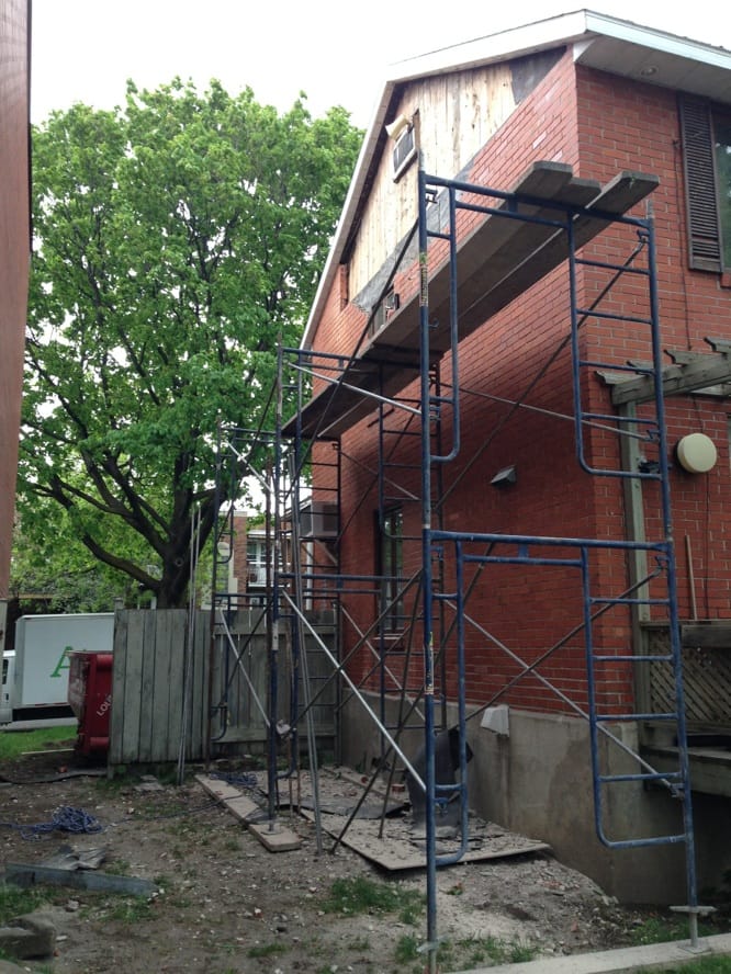 Travaux excavation - Retrait maçonnerie mur latéral