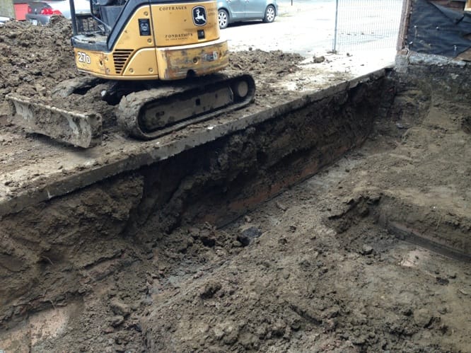 Coulage béton fondation hauteur cinq pieds
