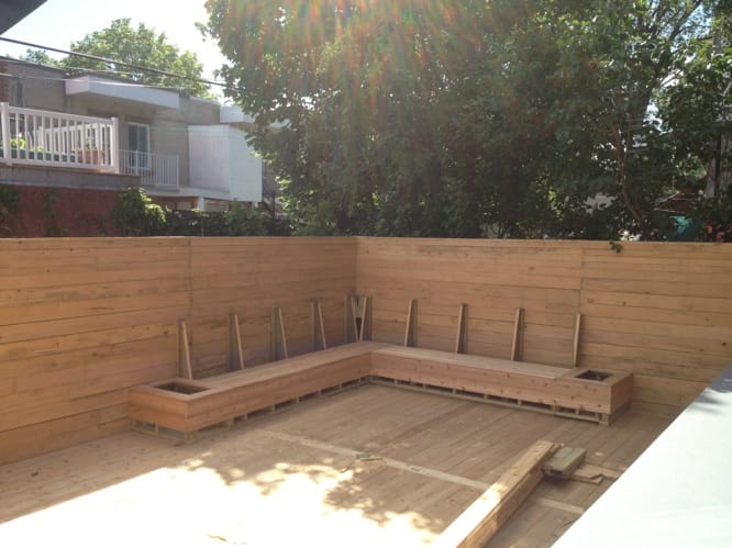 Terrasse en cèdre Résidence Foucher Villeray avancement travaux design-construction