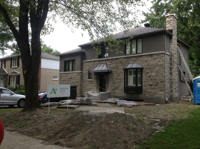 Résidence Thornton - Installation pierre St-Marc escaliers paysagement