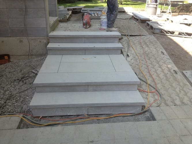 Finition pierre St-Marc résidence commerciale