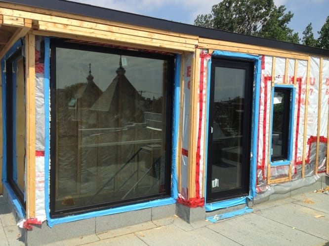 Détails fenêtres aluminium - Installation finalisée