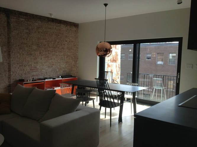 Détails design escalier acier triplex rénovation