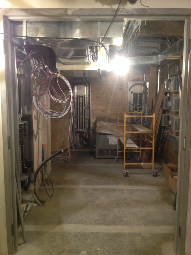 Finitions électriques et plomberie - Restaurant Le Serpent