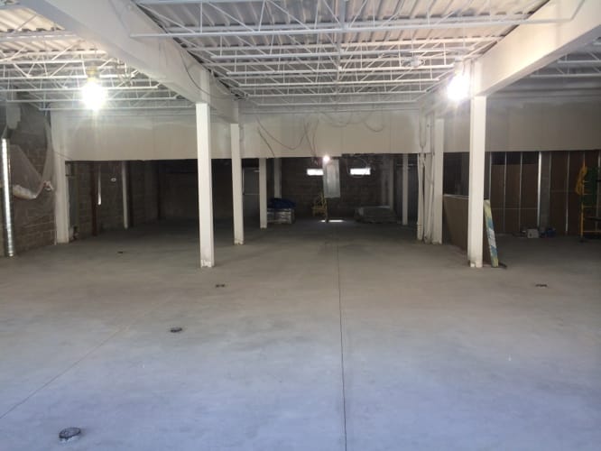 Finitions et détails du projet de rénovation commerciale