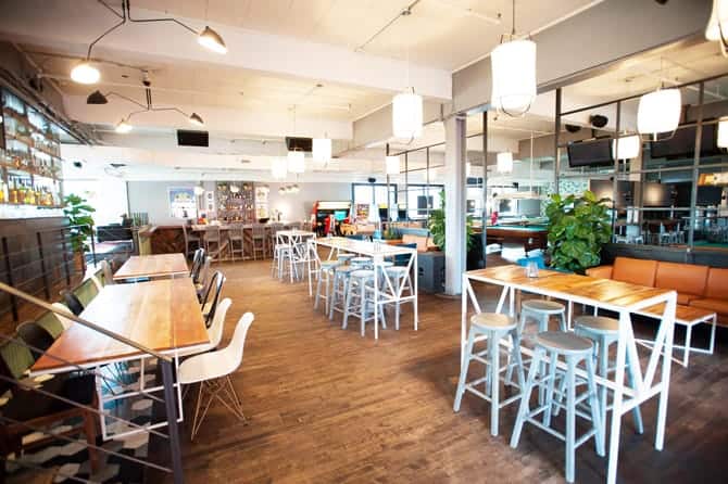 Intérieur Fitzroy pool bar design Montréal