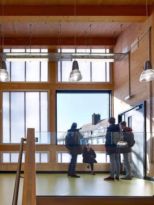 Corridor école Graveny - architecture minimaliste
