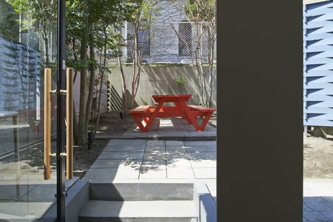 Intérieur boulangerie japonaise Ninkipen design bois et béton