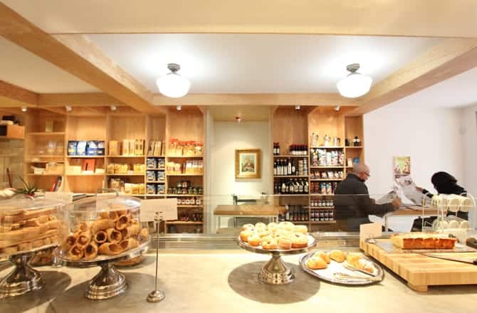 Intérieur café San Gennaro restaurant commercial Montreal