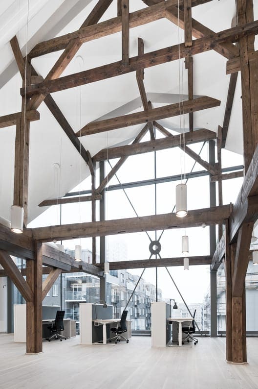 Design intérieur industriel moderne bureaux Octapharma